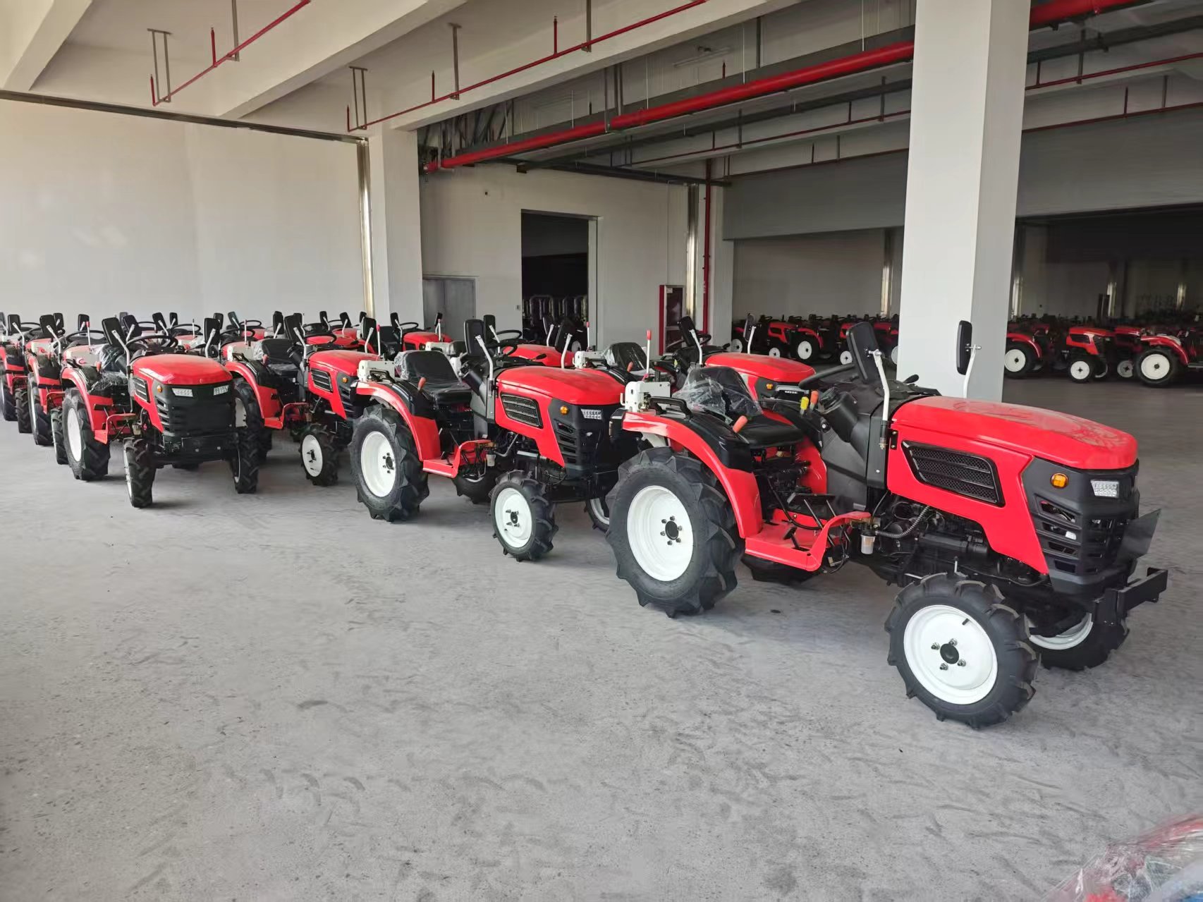 WHEELED TRACTOR TA304 2.jpg